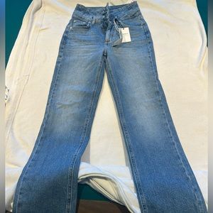 NWT Brand new forever 21 jeans.